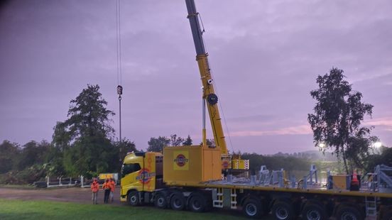 Voorbereidingen bijna klaar: lostrekken vrachtschip Borgharen start rond middaguur