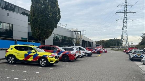 Wit poeder dwarrelt neer in Born na ammoniaklekkage Chemelot