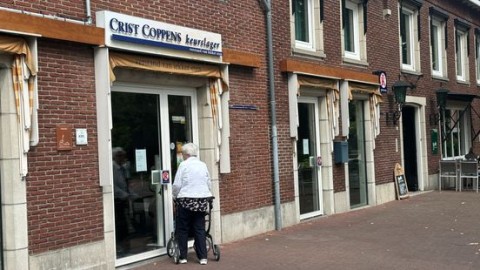 Zingende slager Coppens stopt per direct: 'Forse prijsstijgingen en onoplosbaar personeelstekort'