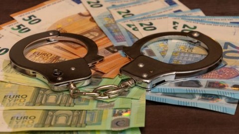 Handjeklap justitie en drugscriminelen: celstraf en het betalen van bijna 1 miljoen euro