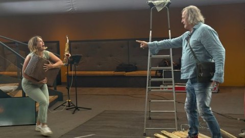 Gezelschap Opera Compact is in de nieuwe Limburgse voorstelling 'Euver de grens' actueler dan ooit