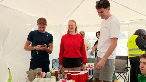 ‘Spuitkots’ en de ‘verkeerde tent’: de meest memorabele momenten op Solar