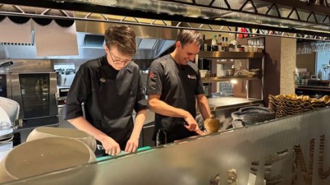 Personeelstekort blijft knellen in horeca: ondernemers zoeken oplossingen