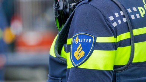 Scooterrijder met celtegoed en gestolen kenteken na achtervolging aangehouden